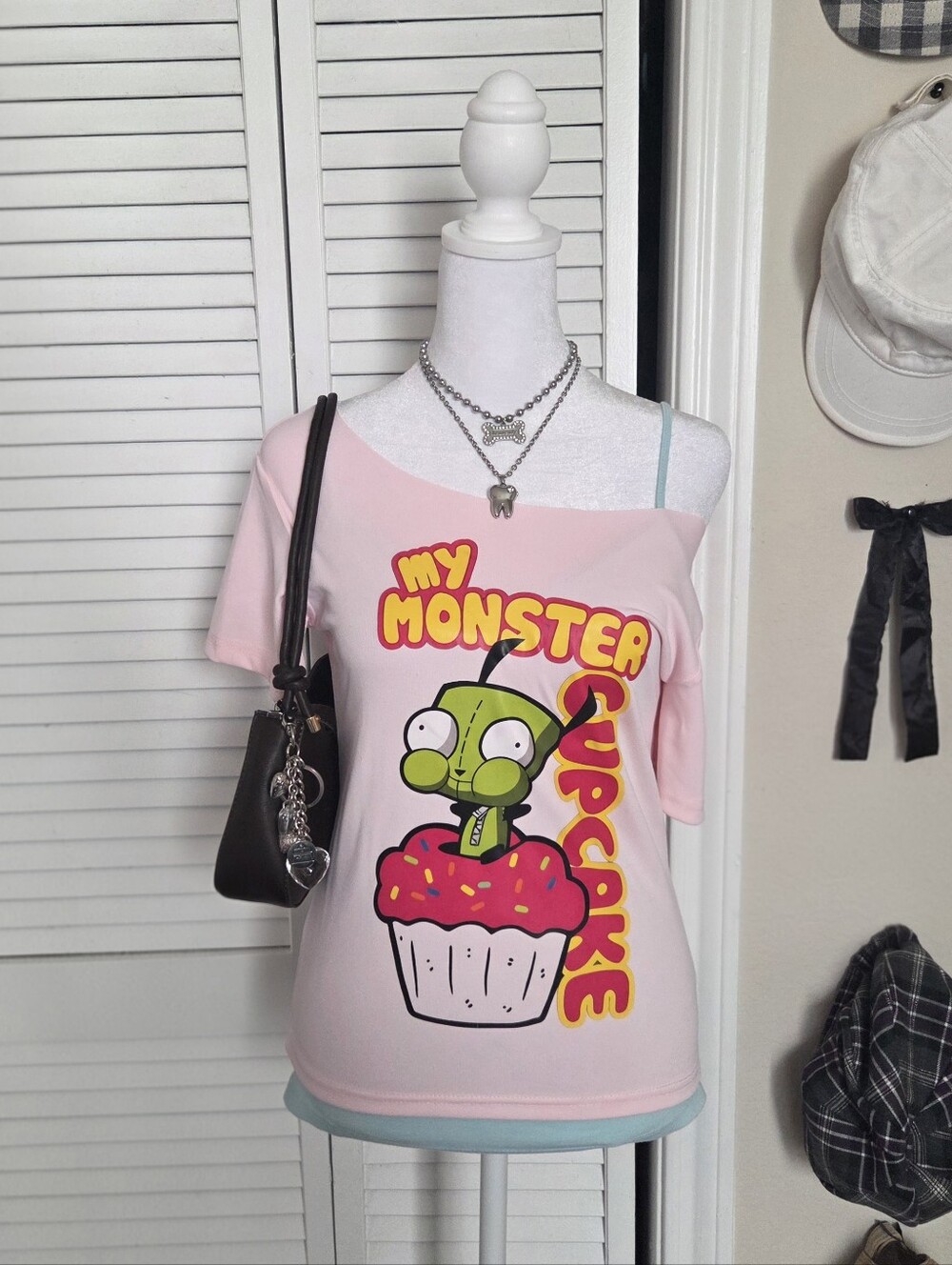 Mighty Fine 2000s invader zim gir with cupcake design off the shoulder top